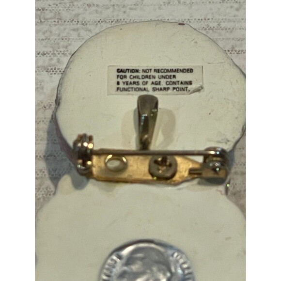 1999 Snowsnickel brooch, pen, and earrings set from a nickel to the snowsnickel - Picture 11 of 11